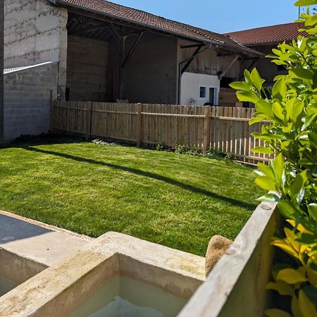 Logement - Studio Independant A Pérouges Exteriér fotografie
