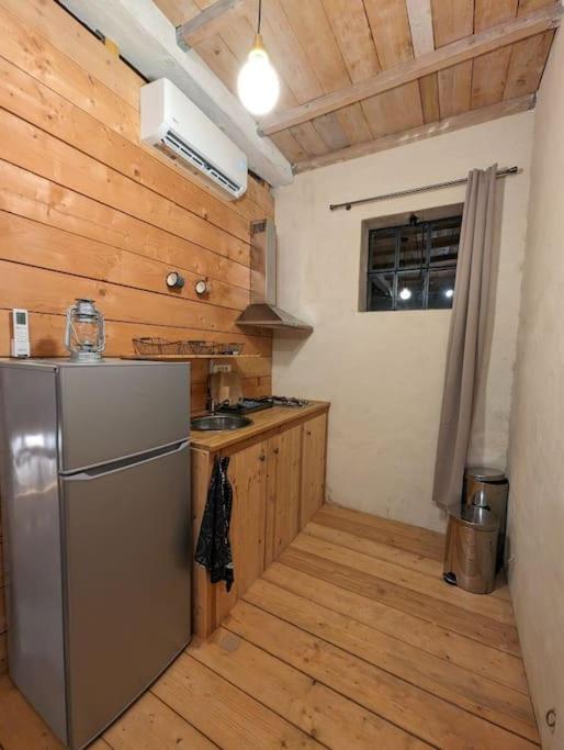 Logement - Studio Independant A Pérouges Exteriér fotografie