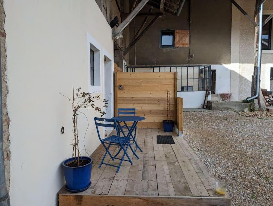 Logement - Studio Independant A Pérouges Exteriér fotografie