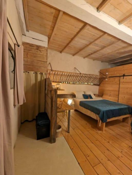 Logement - Studio Independant A Pérouges Exteriér fotografie