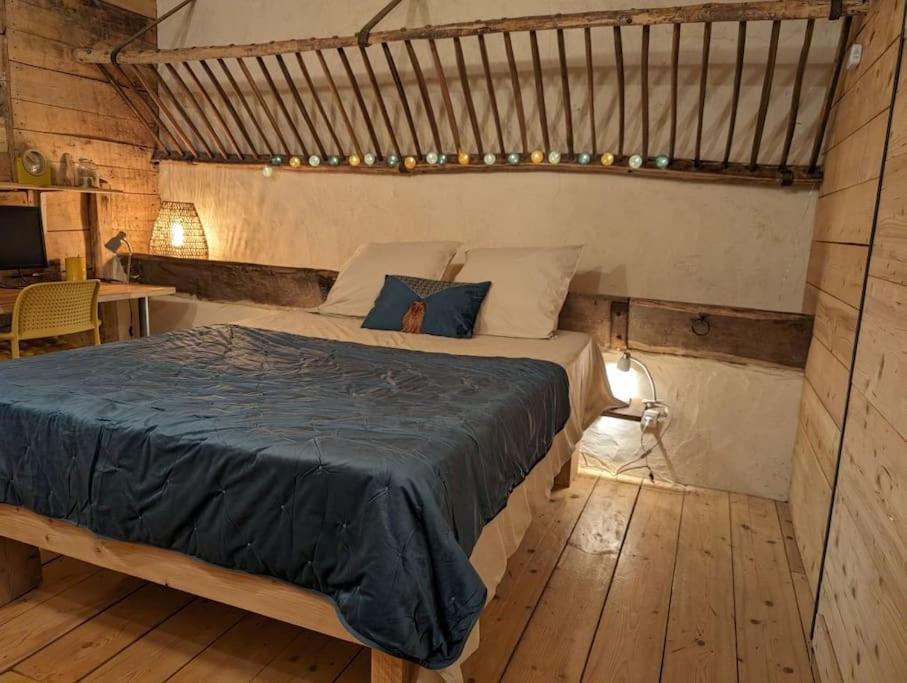 Logement - Studio Independant A Pérouges Exteriér fotografie