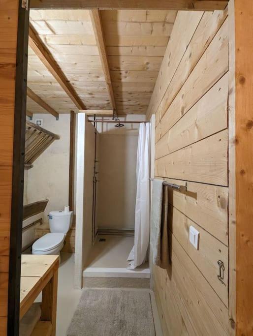 Logement - Studio Independant A Pérouges Exteriér fotografie